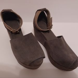 Chocolat Blu Womens Size 8.5 Shoes Deep Gray Suede Wedge Platform Ankle st…